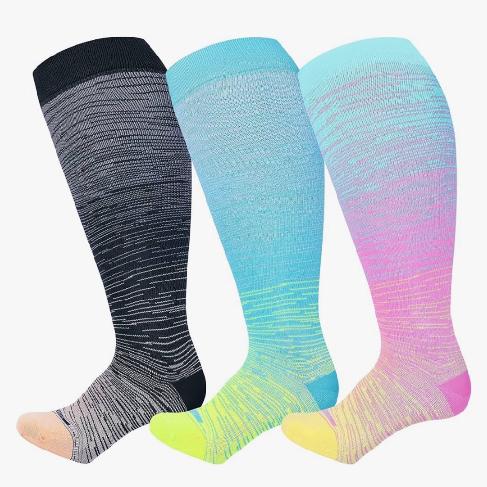 NIB Women's Levsox Plus Size Wide Calf Knee High Compression Socks Shoe Size 5-9